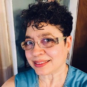 Meet your Posher, Gina